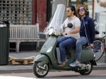 Amsterdam 7 juni 2015 
Marvin Breukhoven met vriend op vespa scooter