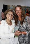 Amsterdam 8 juni 2015
Boekpresentatie Boek Danielle Oonk van t Schip in Yogacentrum Amsterdam. Danielle met mevr Molenaar