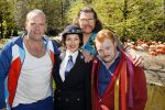 Alphen aan de Rijn 7 mei 2015
Patrick Martens (Koen),Aad van Toor (Adriaan), Bas van Toor (Bassie) en Janouk Kelderman (Keet) tijdens de opnamedag van de nieuwe speelfilm Keet & Koen en de speurtocht naar Bassie & Adriaan . Peter Sterk, Miryanna v Reeden, Fedor v Rossem en Fabian Jansen