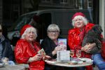 Amsterdam 12 mei 2015  
Nelly Frijda met 2 ex prostituees (ouwehoeren) Louise Fokkens en Martine Fokkens op terras