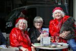 Amsterdam 12 mei 2015  
Nelly Frijda met 2 ex prostituees (ouwehoeren) Louise Fokkens en Martine Fokkens op terras