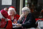 Amsterdam 12 mei 2015  
Nelly Frijda met 2 ex prostituees (ouwehoeren) Louise Fokkens en Martine Fokkens op terras