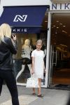 Amsterdam 22 mei 2015
Nikkie Plessen wordt voor haar winkel gefotografeerd.