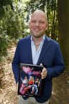Hilversum 1 mei 2015
Boek presentatie van LUV. Marga Scheide en Jose Hoebee zijn aanwezig in de wisseloord studio's.
Peter Boonstra is de maker van het boek.