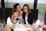 Amsterdam 8 juni 2015
Lunch georganiseerd door Betty de Groot in het Fletscher Hotel aan de A2. Quinty Trustfull met Leobtine Borsato en Roel (JBL)
