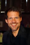 Amsterdam 8 mei 2015  
Albert Verlinde presenteert de cast van Grease met oaTim Douwsma , Vajen van den Bosch Rene v Kooten Tommie Christiaan en Mylene d'Anjou.
De presentatie is bij de westergasfabriek.