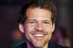 Amsterdam 8 mei 2015  
Albert Verlinde presenteert de cast van Grease met oaTim Douwsma , Vajen van den Bosch Rene v Kooten Tommie Christiaan en Mylene d'Anjou.
De presentatie is bij de westergasfabriek.
