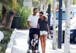 ibiza 15 mei 2015
Renee Vervoorn met man Guy v d Reijden en dochter Monroe op ibiza