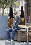 Amsterdam 27 mei 2015    
Rob Houwer zit te wachten