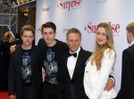 Amsterdam 18 mei 2015
Premiere de surprise van Mike v Diem met in de hoofdrollen Georgina Verbaan en Jeroen v Koningsbrugge. De premiere was in Tuschinski. Ronald Top met ....