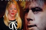 Amsterdam 21 mei 2015  
Presentatie nieuwe theaterstukken Janke Dekker Productions. (Janke Dekker en Michael v Praag)
Aanwezige castleden Erris v Ginkel Esther Lindenbergh Frans Mulder Johnny Kraaijkamp Kali v Starrenburg Suus Ruis Sandra Reemer Xander de Vledder Truus te Stelle Maaike Widdershoven en Mike Weerts