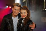 Amsterdam 8 mei 2015  
Albert Verlinde presenteert de cast van Grease met oaTim Douwsma , Vajen van den Bosch Rene v Kooten Tommie Christiaan en Mylene d'Anjou.
De presentatie is bij de westergasfabriek.