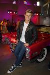 Amsterdam 8 mei 2015  
Albert Verlinde presenteert de cast van Grease met oaTim Douwsma , Vajen van den Bosch Rene v Kooten Tommie Christiaan en Mylene d'Anjou.
De presentatie is bij de westergasfabriek.