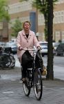 Amsterdam 29 mei 2015
Tjitske Reidinga op de fiets in Amsterdam.