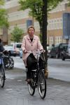 Amsterdam 29 mei 2015
Tjitske Reidinga op de fiets in Amsterdam.