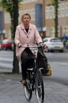 Amsterdam 29 mei 2015
Tjitske Reidinga op de fiets in Amsterdam.