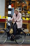 Amsterdam 29 mei 2015
Tjitske Reidinga op de fiets in Amsterdam.