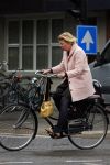 Amsterdam 29 mei 2015
Tjitske Reidinga op de fiets in Amsterdam.