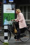 Amsterdam 29 mei 2015
Tjitske Reidinga op de fiets in Amsterdam.