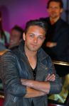 Amsterdam 8 mei 2015  
Albert Verlinde presenteert de cast van Grease met oaTim Douwsma , Vajen van den Bosch Rene v Kooten Tommie Christiaan en Mylene d'Anjou.
De presentatie is bij de westergasfabriek.
