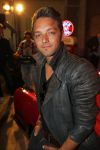 Amsterdam 8 mei 2015  
Albert Verlinde presenteert de cast van Grease met oaTim Douwsma , Vajen van den Bosch Rene v Kooten Tommie Christiaan en Mylene d'Anjou.
De presentatie is bij de westergasfabriek.