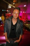 Amsterdam 8 mei 2015  
Albert Verlinde presenteert de cast van Grease met oaTim Douwsma , Vajen van den Bosch Rene v Kooten Tommie Christiaan en Mylene d'Anjou.
De presentatie is bij de westergasfabriek.