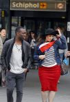 Schiphol 20 mei 2015
Trijntje Oosterhuis arriveert op schiphol na songfestival. Haar vriend Alvin Lewis alsmede haar stylist Ruud van der Peijl zijn ook aanwezig.