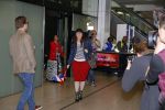 Schiphol 20 mei 2015
Trijntje Oosterhuis arriveert op schiphol na songfestival. Haar vriend Alvin Lewis alsmede haar stylist Ruud van der Peijl zijn ook aanwezig.
