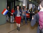 Schiphol 20 mei 2015
Trijntje Oosterhuis arriveert op schiphol na songfestival. Haar vriend Alvin Lewis alsmede haar stylist Ruud van der Peijl zijn ook aanwezig.