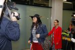 Schiphol 20 mei 2015
Trijntje Oosterhuis arriveert op schiphol na songfestival. Haar vriend Alvin Lewis alsmede haar stylist Ruud van der Peijl zijn ook aanwezig.