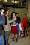 Schiphol 20 mei 2015
Trijntje Oosterhuis arriveert op schiphol na songfestival. Haar vriend Alvin Lewis alsmede haar stylist Ruud van der Peijl zijn ook aanwezig.
