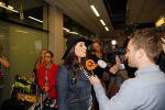Schiphol 20 mei 2015
Trijntje Oosterhuis arriveert op schiphol na songfestival. Haar vriend Alvin Lewis alsmede haar stylist Ruud van der Peijl zijn ook aanwezig.