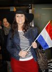 Schiphol 20 mei 2015
Trijntje Oosterhuis arriveert op schiphol na songfestival. Haar vriend Alvin Lewis alsmede haar stylist Ruud van der Peijl zijn ook aanwezig.