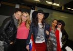 Schiphol 20 mei 2015
Trijntje Oosterhuis arriveert op schiphol na songfestival. Haar vriend Alvin Lewis alsmede haar stylist Ruud van der Peijl zijn ook aanwezig.