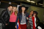 Schiphol 20 mei 2015
Trijntje Oosterhuis arriveert op schiphol na songfestival. Haar vriend Alvin Lewis alsmede haar stylist Ruud van der Peijl zijn ook aanwezig.