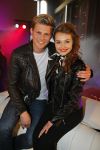 Amsterdam 8 mei 2015  
Albert Verlinde presenteert de cast van Grease met oaTim Douwsma , Vajen van den Bosch Rene v Kooten Tommie Christiaan en Mylene d'Anjou.
De presentatie is bij de westergasfabriek.