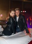 Amsterdam 8 mei 2015  
Albert Verlinde presenteert de cast van Grease met oaTim Douwsma , Vajen van den Bosch Rene v Kooten Tommie Christiaan en Mylene d'Anjou.
De presentatie is bij de westergasfabriek.