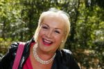 Hilversum 1 mei 2015
Boek presentatie van LUV. Marga Scheide en Jose Hoebee zijn aanwezig in de wisseloord studio's.
Peter Boonstra is de maker van het boek.
