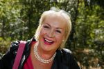 Hilversum 1 mei 2015
Boek presentatie van LUV. Marga Scheide en Jose Hoebee zijn aanwezig in de wisseloord studio's.
Peter Boonstra is de maker van het boek.