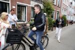 Amsterdam 8 juni 2015
Boekpresentatie Boek Danielle Oonk van t Schip in Yogacentrum Amsterdam. Willeke Alberti met zoon Johnny de Mol