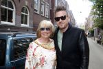 Amsterdam 8 juni 2015
Boekpresentatie Boek Danielle Oonk van t Schip in Yogacentrum Amsterdam. Willeke Alberti met zoon Johnny de Mol