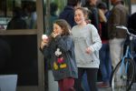 Amsterdam 17 mei 2015
Amanda Beekman en haar vriend Harrie Kolen gaan ijsje eten met Yasmijn Michelle en Achilles Krabbe en met Kees en Marja Beekman (ouders)