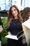 Amsterdam, 4 Juni 2015
Uitreiking boek Xelly Cabau v Kasbergen door haar huus Yolanthe Sneijder Cabau.