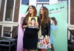 Amsterdam, 4 Juni 2015
Uitreiking boek Xelly Cabau v Kasbergen door haar huus Yolanthe Sneijder Cabau.