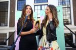 Amsterdam, 4 Juni 2015
Uitreiking boek Xelly Cabau v Kasbergen door haar huus Yolanthe Sneijder Cabau.
