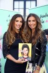 Amsterdam, 4 Juni 2015
Uitreiking boek Xelly Cabau v Kasbergen door haar huus Yolanthe Sneijder Cabau.