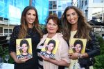 Amsterdam, 4 Juni 2015
Uitreiking boek Xelly Cabau v Kasbergen door haar huus Yolanthe Sneijder Cabau.