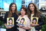 Amsterdam, 4 Juni 2015
Uitreiking boek Xelly Cabau v Kasbergen door haar huus Yolanthe Sneijder Cabau.