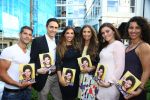 Amsterdam, 4 Juni 2015
Uitreiking boek Xelly Cabau v Kasbergen door haar huus Yolanthe Sneijder Cabau.