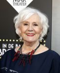 Amsterdam 4 juni 2016 
Premiere in de ban van broadway in het nieuwe de la mar. Anne Wil Blankers kwam met haar zoon